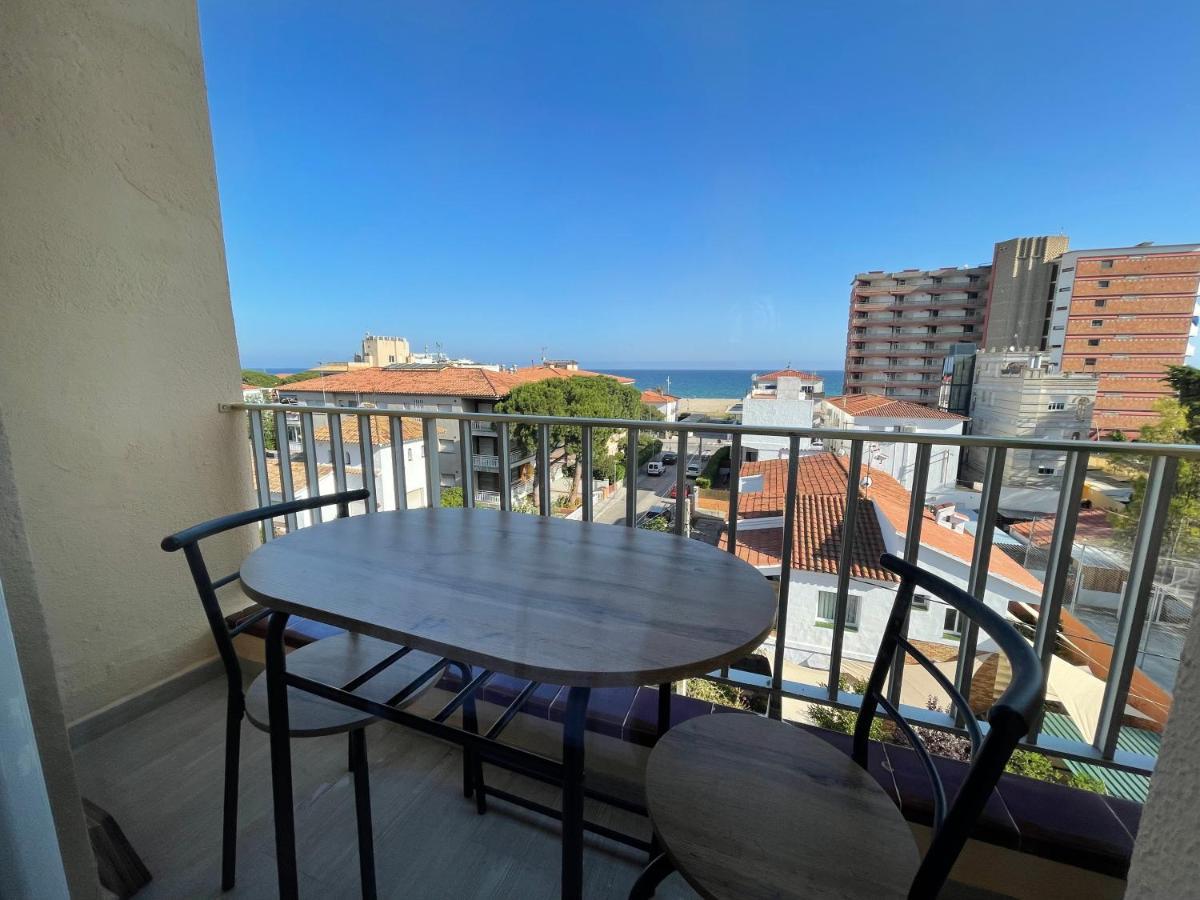 Acogedor Estudio En La Playa, Con Vistas Al Mar, Y Piscina Comunitaria Sant Salvador Luaran gambar